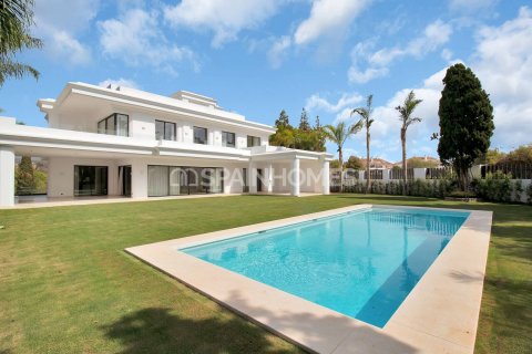 Huvila myytävänä Marbella, Malaga, Espanja, 5 makuuhuonetta, 615 m2 No. 48474 - kuva 2