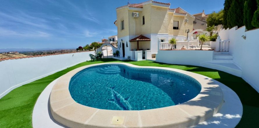 Вилла в Сьюдад Кесада, Аликанте, Испания 5 спален, 265м2 №119011