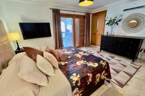 Villa zum Verkauf Guardamar del Segura, Alicante, Spanien 5 Schlafzimmer, 270 m2 Nr. 119017 - Foto 17