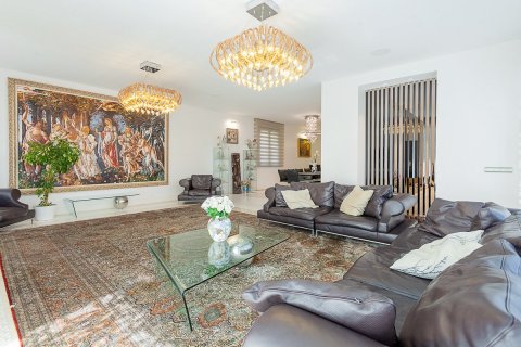 House for sale Platja D'aro, Girona, Spain 4 bedrooms, 875 sq.m. No. 22444 - photo 13