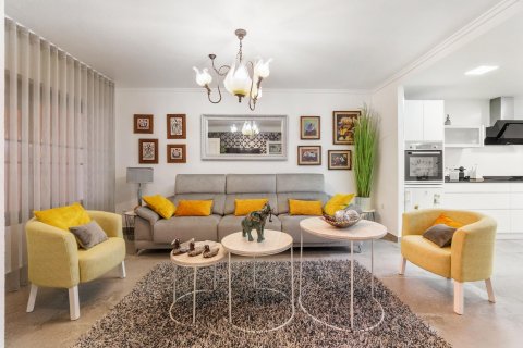 Продажа дома в Гуардамар-дель-Сегура, Аликанте, Испания 4 спальни, 150м2 №109073 - фото 3