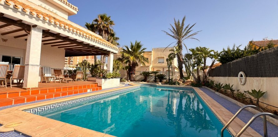 Villa La Manga del Mar Menor, Murcia, España 5 dormitorios, 637 m2 No. 115555