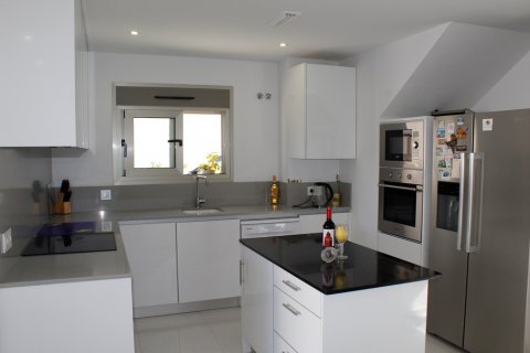 Villa till salu San Miguel de Salinas, Alicante, Spanien 3 sovrum, 118 kvm. Nr. 115562 - foto 8