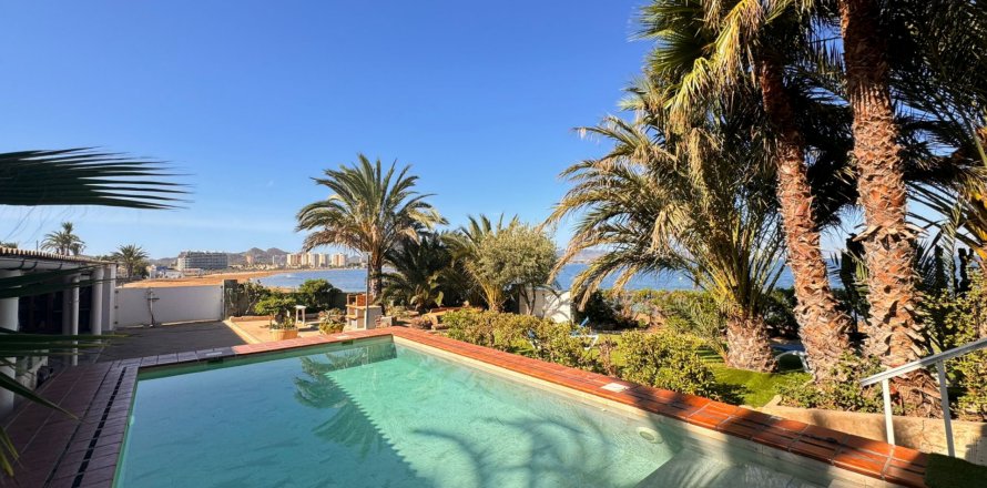 Villa La Manga del Mar Menor, Murcia, Spagna 9 camere da letto, 340 mq. N° 115506
