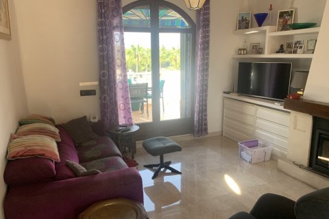 Villa for sale Alicante, Spain 4 bedrooms, 156 sq.m. No. 115509 - photo 8