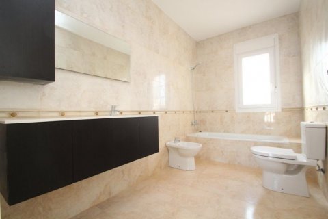 Продажа виллы Аликанте, Испания 4 спальни, 250м2 №115501 - фото 19