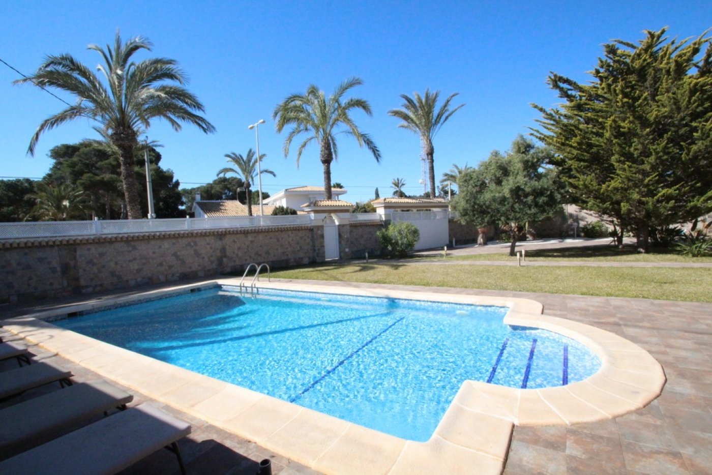 Huvila Alicante, Espanja 5 makuuhuonetta, 440 m2 No. 115502