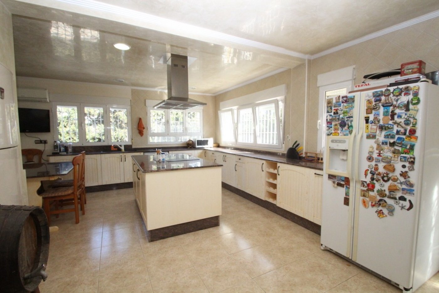 Huvila Alicante, Espanja 5 makuuhuonetta, 440 m2 No. 115502