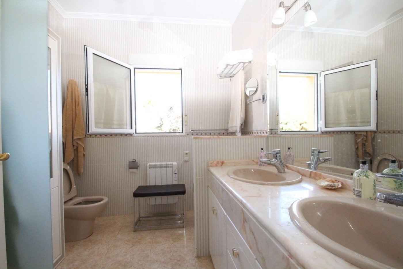 Huvila Alicante, Espanja 5 makuuhuonetta, 440 m2 No. 115502