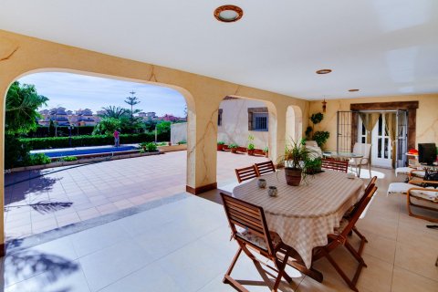 Продажа виллы Лос Монтесинос, Аликанте, Испания 4 спальни, 300м2 №115580 - фото 9