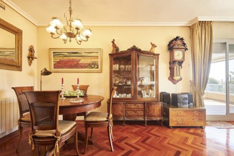 Dvīņu māja pārdošanā Madrid, Spānijā 4 istabas, 180 m2 Nr. 90588 - attēls 8