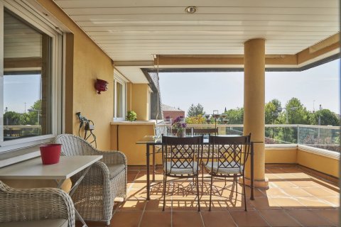 Dvīņu māja pārdošanā Madrid, Spānijā 4 istabas, 180 m2 Nr. 90588 - attēls 1