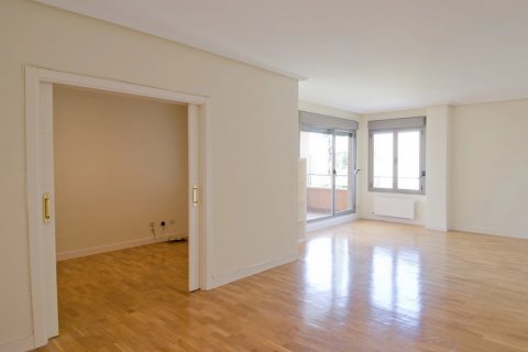 Apartamento en venta Madrid, España 3 dormitorios, 160 m2 No. 90589 - foto 1