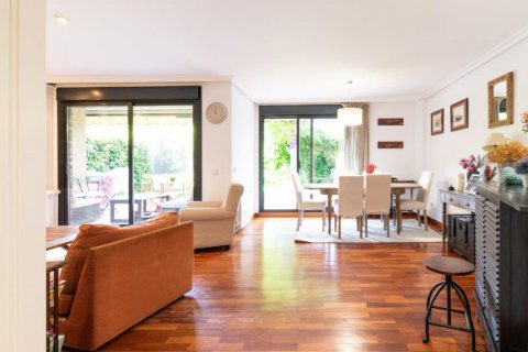 Dvīņu māja pārdošanā Madrid, Spānijā 4 istabas, 179 m2 Nr. 90586 - attēls 4