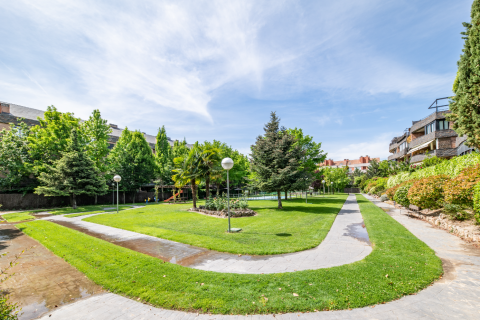 Dvīņu māja pārdošanā Madrid, Spānijā 4 istabas, 179 m2 Nr. 90586 - attēls 6