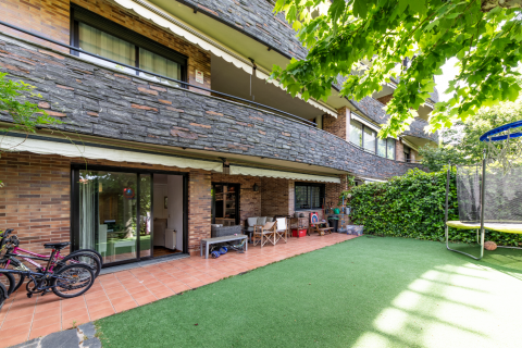 Dvīņu māja pārdošanā Madrid, Spānijā 4 istabas, 179 m2 Nr. 90586 - attēls 10
