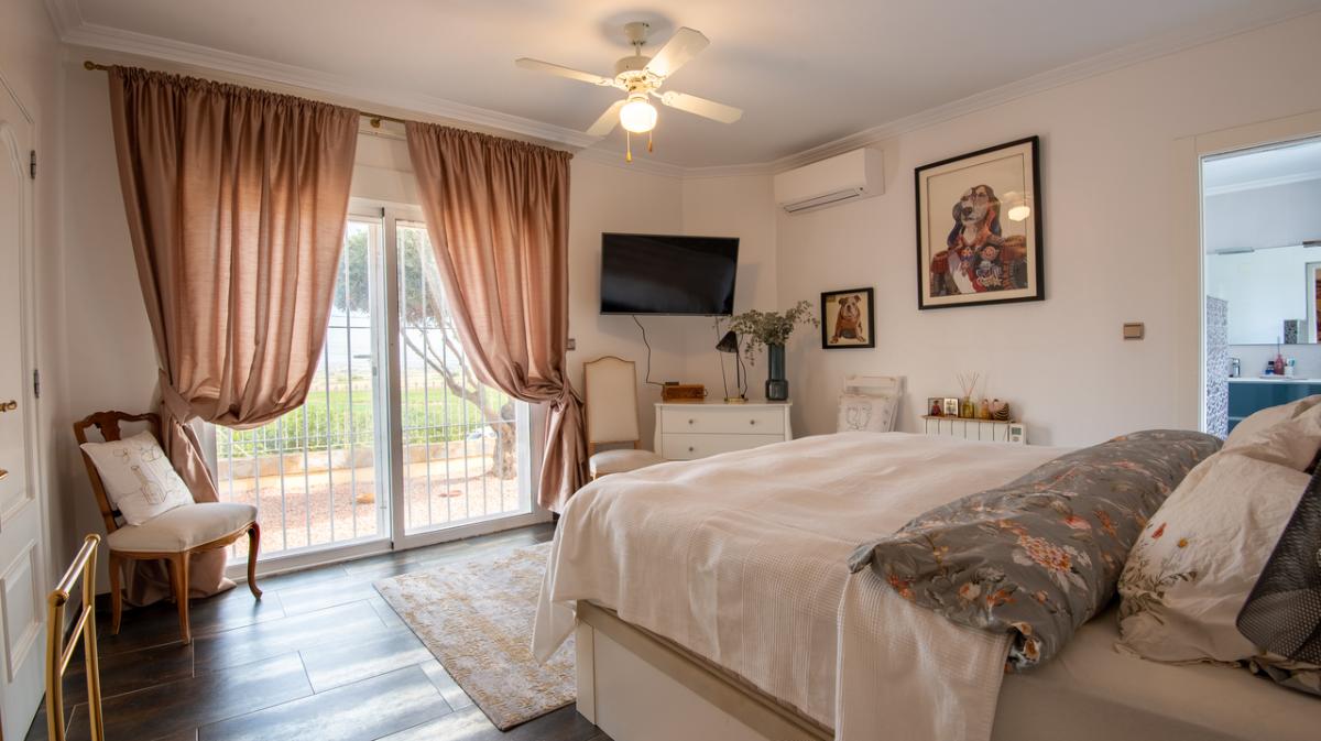 Huvila Algorfa, Alicante, Espanja 4 makuuhuonetta, 490 m2 No. 83884