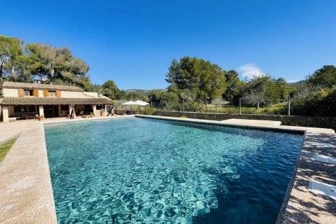 House for sale Calvia, Mallorca, Spain 4 bedrooms, 226 sq.m. No. 109861 - photo 1