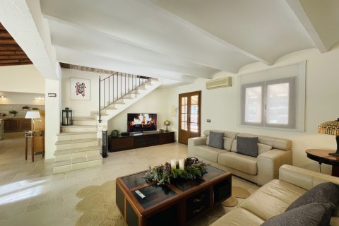 House for sale Calvia, Mallorca, Spain 4 bedrooms, 226 sq.m. No. 109861 - photo 2