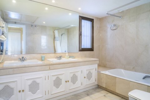 Villetta a schiera in vendita Marbella, Malaga, Spagna 4 camere da letto, 215 mq. N° 108161 - foto 30