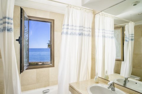 Villetta a schiera in vendita Marbella, Malaga, Spagna 4 camere da letto, 215 mq. N° 108161 - foto 17