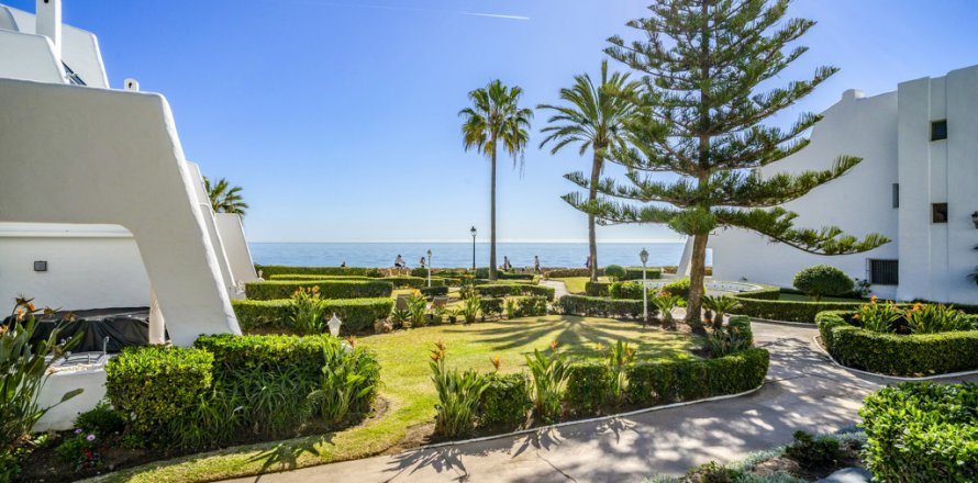 Villetta a schiera Marbella, Malaga, Spagna 4 camere da letto, 215 mq. N° 108161