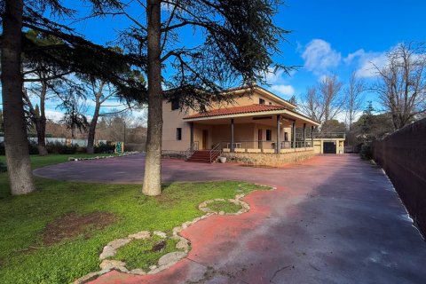 Villa in vendita Galapagar, Madrid, Spagna 6 camere da letto, 296.3 mq. N° 108162 - foto 3