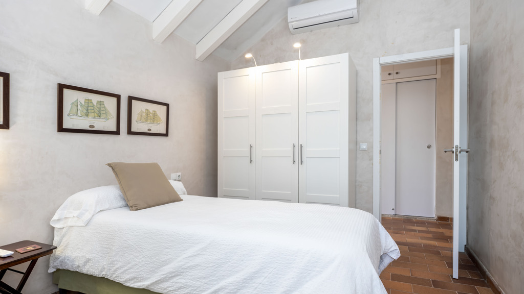 Huvila El Puerto de Santa Maria, Cadiz, Espanja 7 makuuhuonetta, 329 m2 No. 108163