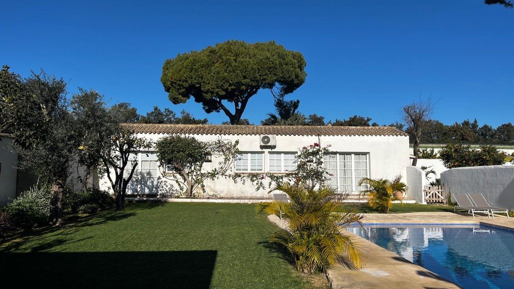 Huvila El Puerto de Santa Maria, Cadiz, Espanja 7 makuuhuonetta, 329 m2 No. 108163