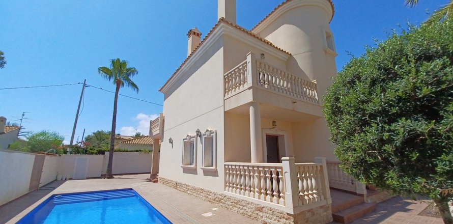 Вилла Аликанте, Испания 4 спальни, 250м2 №115981