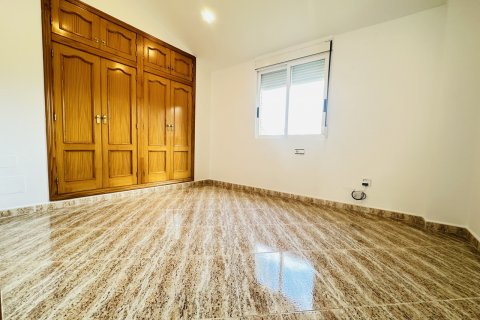 Villa pārdošanā Alicante, Spānijā 5 istabas, 240 m2 Nr. 115975 - attēls 17