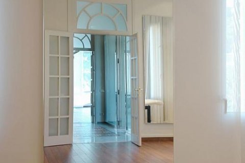 House for sale Barcelona, Spain 11 bedrooms, 800 sq.m. No. 22840 - photo 3