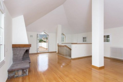 House for sale Barcelona, Spain 5 bedrooms, 450 sq.m. No. 21598 - photo 4