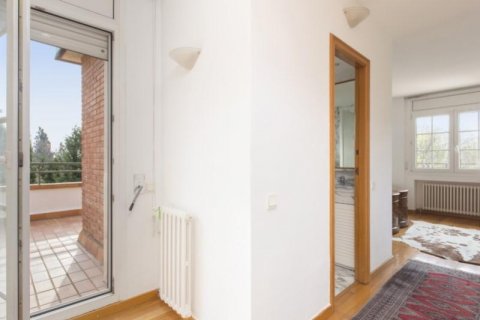 House for sale Barcelona, Spain 5 bedrooms, 450 sq.m. No. 21598 - photo 17