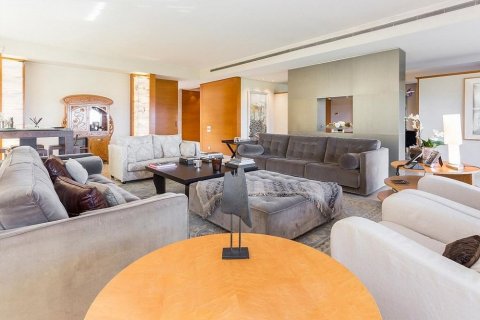 House for sale Barcelona, Spain 5 bedrooms, 782 sq.m. No. 22458 - photo 8