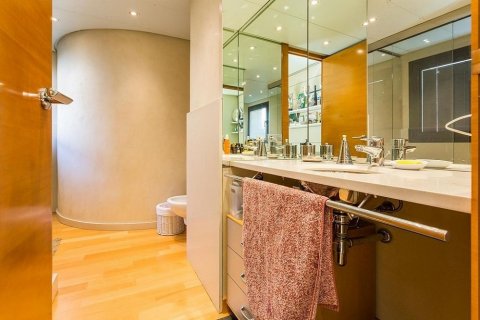 House for sale Barcelona, Spain 5 bedrooms, 782 sq.m. No. 22458 - photo 24
