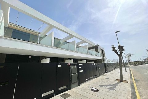 Kaupunkipientalo myytävänä Pilar de la Horadada, Alicante, Espanja, 2 makuuhuonetta, 90 m2 No. 113583 - kuva 3