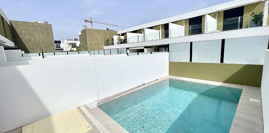 Kaupunkipientalo Pilar de la Horadada, Alicante, Espanja 2 makuuhuonetta, 90 m2 No. 113583