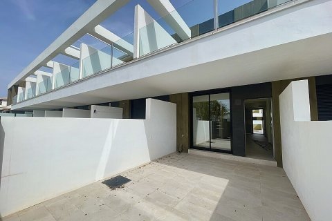 Kaupunkipientalo myytävänä Pilar de la Horadada, Alicante, Espanja, 2 makuuhuonetta, 90 m2 No. 113583 - kuva 2