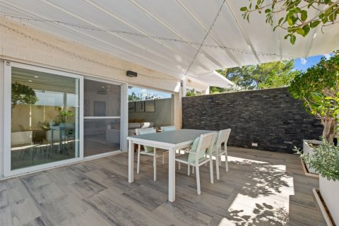 Villa à vendre L'Alfàs del Pi, Alicante, Espagne, 4 chambres, 172 m2 No. 115677 - photo 3