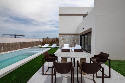 Villa till salu Alicante, Spanien 3 sovrum, 113 kvm. Nr. 112257 - foto 2