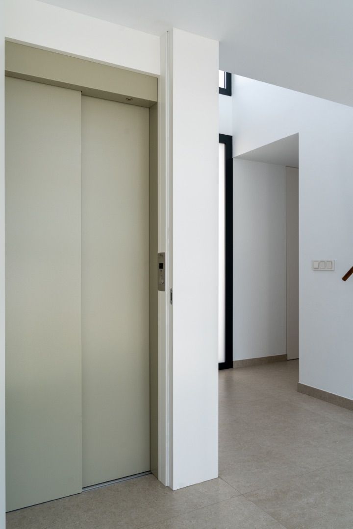 Villa in Altea, Alicante, Spain 4 bedrooms, 535 sq.m. No. 95667