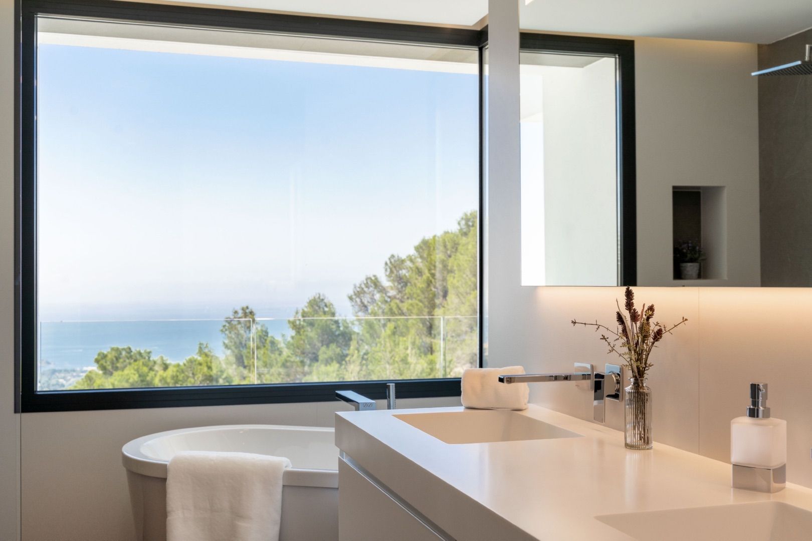 Villa in Altea, Alicante, Spain 4 bedrooms, 535 sq.m. No. 95667