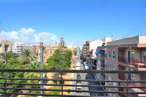 Lägenhet till salu Torrevieja, Alicante, Spanien 4 sovrum, 113 kvm. Nr. 115315 - foto 1