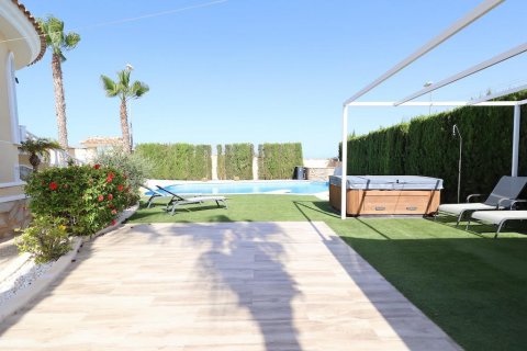 Villa à vendre Ciudad Quesada, Alicante, Espagne, 5 chambres, 358 m2 No. 115359 - photo 5
