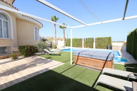 Villa à vendre Ciudad Quesada, Alicante, Espagne, 5 chambres, 358 m2 No. 115359 - photo 6