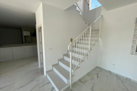Villa en venta Pinoso, Alicante, España 6 dormitorios, 270 m2 No. 114021 - foto 4