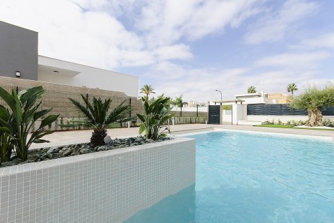 Villa till salu Dehesa De Campoamor, Alicante, Spanien 4 sovrum, 157 kvm. Nr. 114017 - foto 14