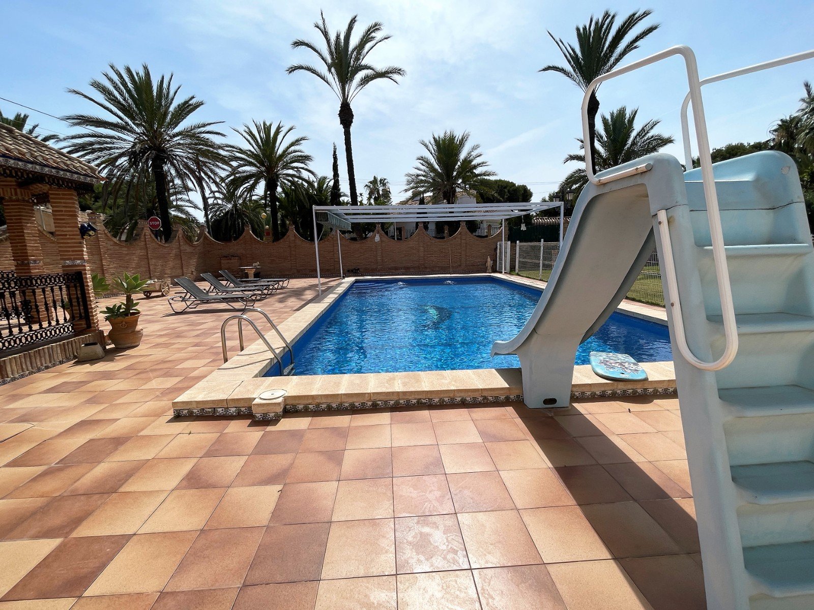 Villa en Alicante, España 8 dormitorios, 543 m2 No. 115647