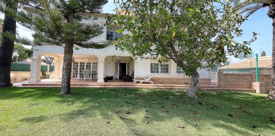 Villa Alicante, Spain 8 bedrooms, 543 sq.m. No. 115647